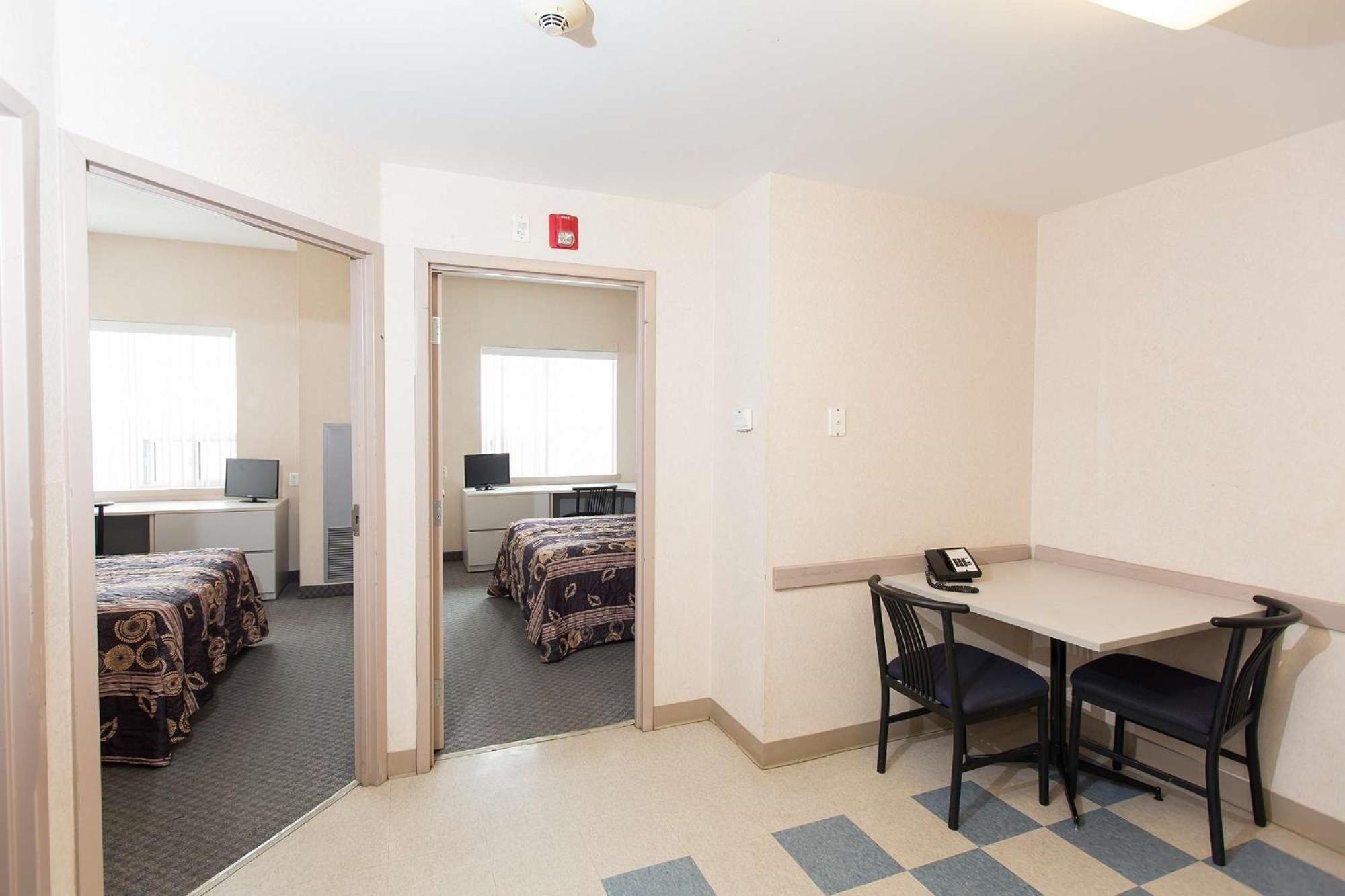 Residence & Conference Centre - Kitchener-Waterloo Екстериор снимка