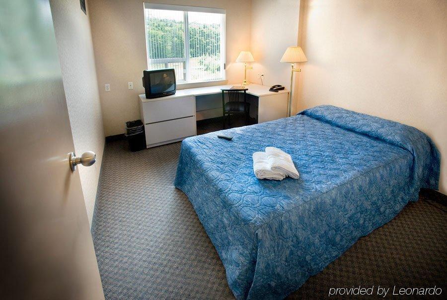 Residence & Conference Centre - Kitchener-Waterloo Екстериор снимка