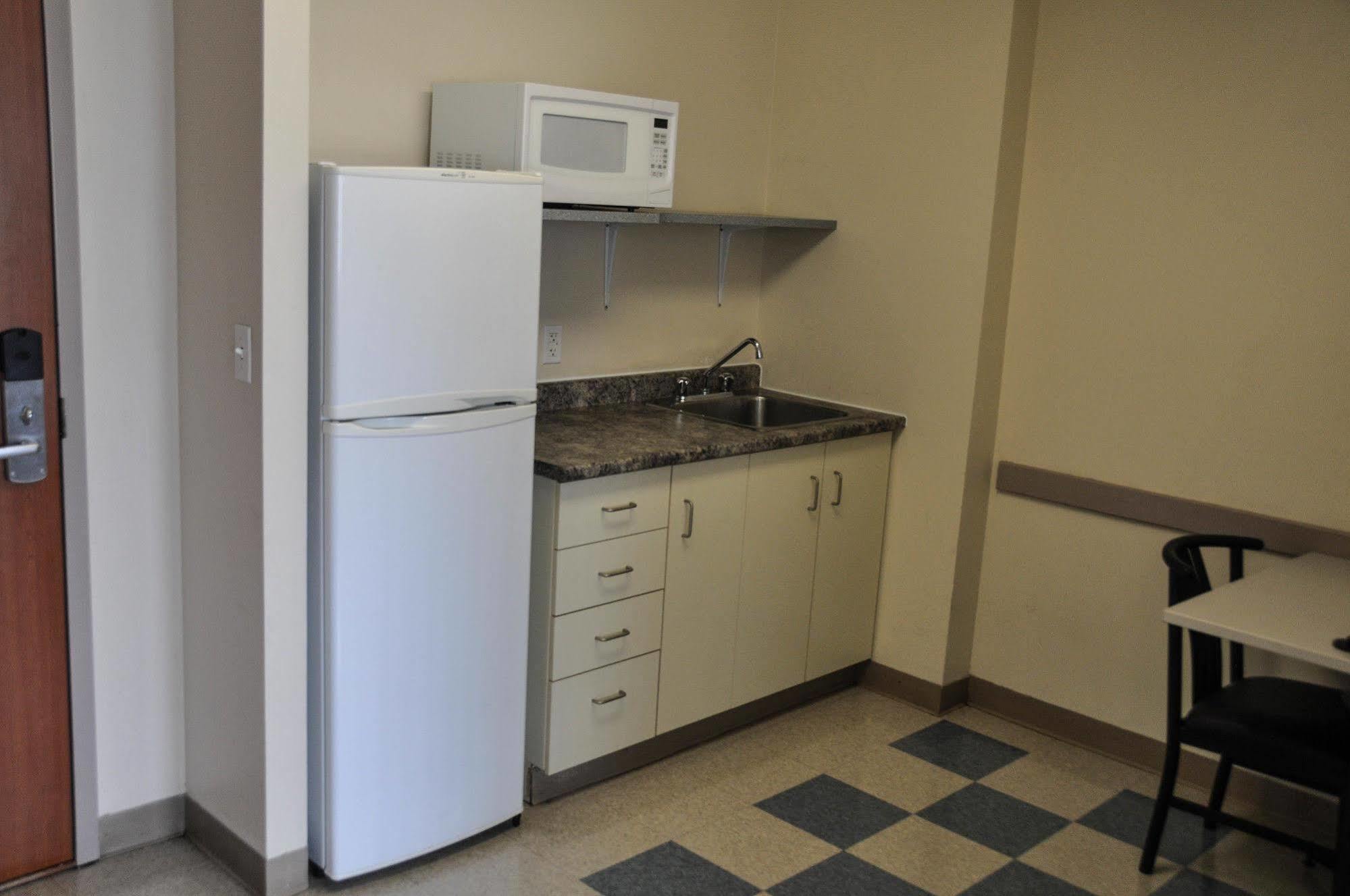 Residence & Conference Centre - Kitchener-Waterloo Екстериор снимка